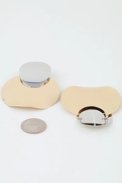 Truedames Shiny Minimal Petal Drop Earrings In Gold