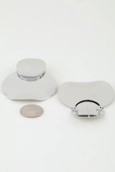 Truedames Shiny Minimal Petal Drop Earrings In Silver