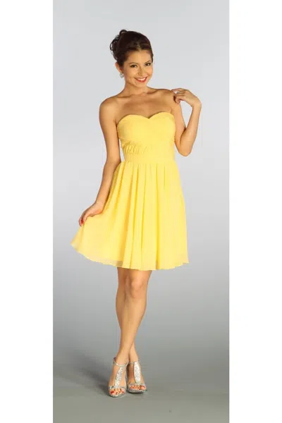 Truedames Short Simple Strapless Chiffon Bridesmaid Dress In Yellow