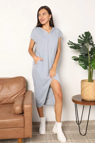 Truedames Short Sleeve Front Slit Hooded Dress In Blue