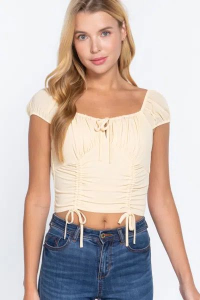 Truedames Short Sleeve Front Tie Ruched Detail Woven Top In Yellow