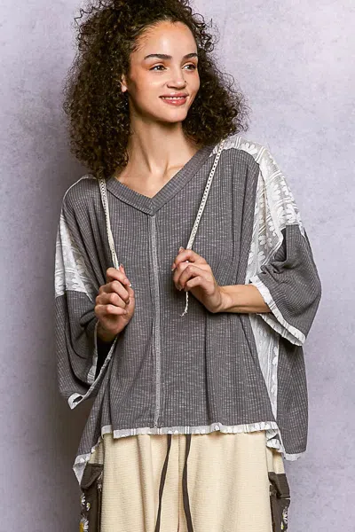 Truedames Short Sleeve Hoodie Top With Lace Detail In Gray
