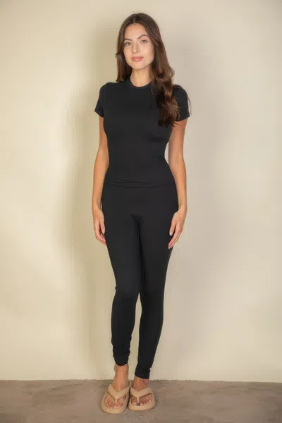 Truedames Short Sleeve Round Neck T Shirt In Black