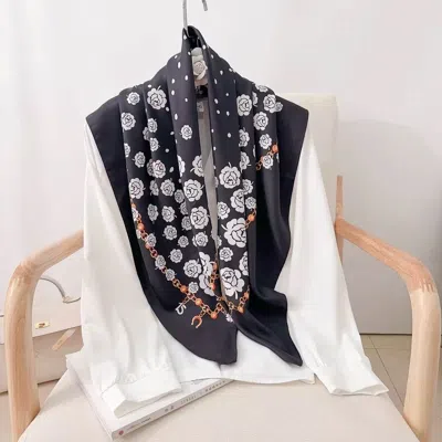 Truedames Silk Feel Rose Print Square Scarf In Black