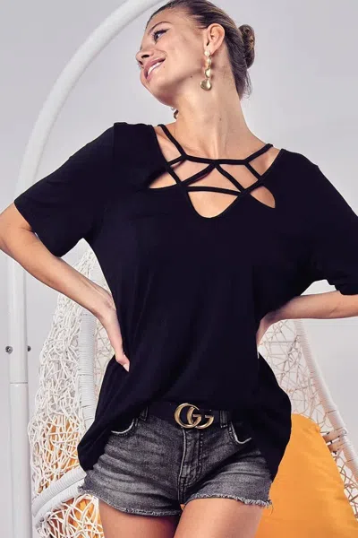 Truedames Silky Knit Top With Front Details In Black