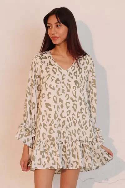 Truedames Simple Leopard Dress With Ruffle Cuff In Multi