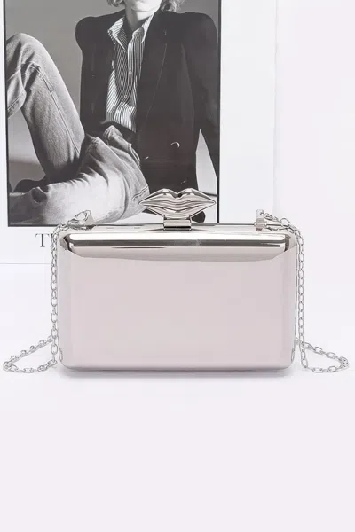 Truedames Simple Metal Clutch In Silver