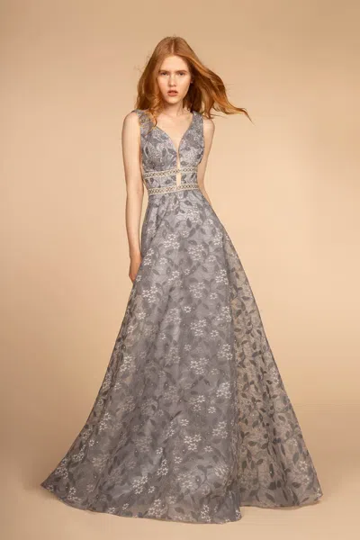 Truedames Sleeveless A-line Floral Lace Evening Gown In Gray