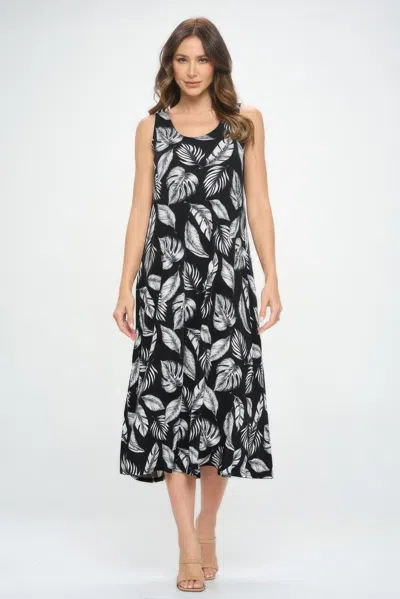 Truedames Sleeveless And Soft Round-neckline Long In Black