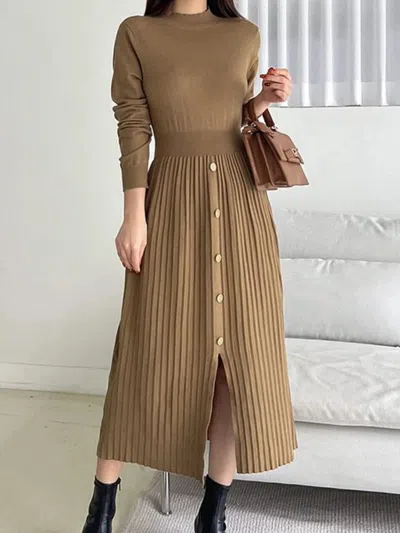 Truedames Slit Front Mock Neck Long Sleeve Knit Dress In Brown