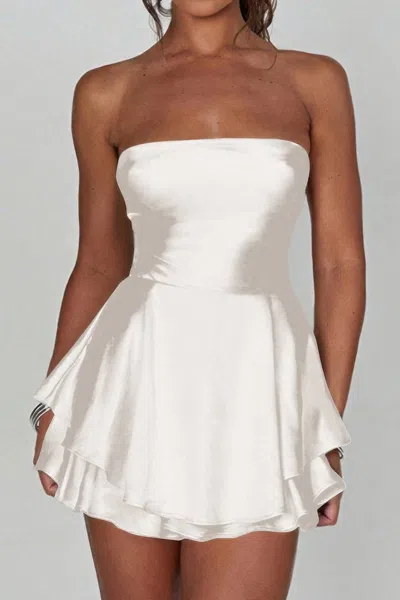 Truedames Solid Backless Lace Up Tube Fit Mini Dress In White