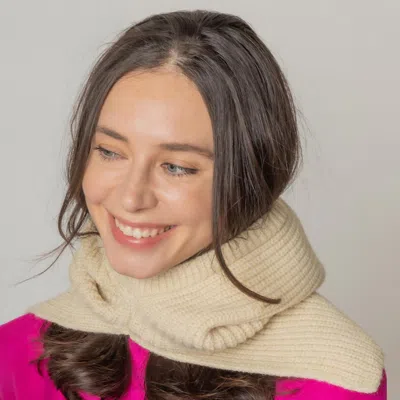 Truedames Solid Color Snood Hat In Neutral