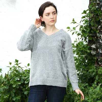 Truedames Solid Color V Neck Sweater Top In Gray