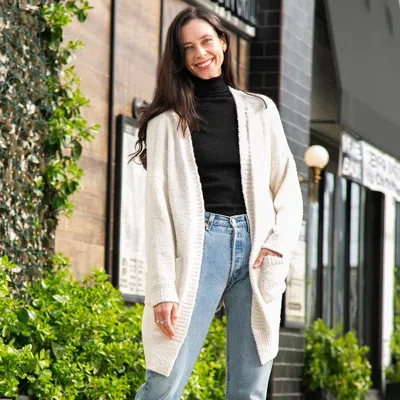 Truedames Solid Front Pocket Cardigan In White
