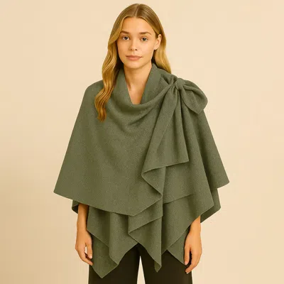 Truedames Solid Lurex Ruana Poncho In Green