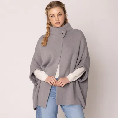 Truedames Solid Neck Button Cardigan In Gray