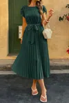 Truedames Solid Pleated Belt Short Puff Sleeves Fit Dress In Green