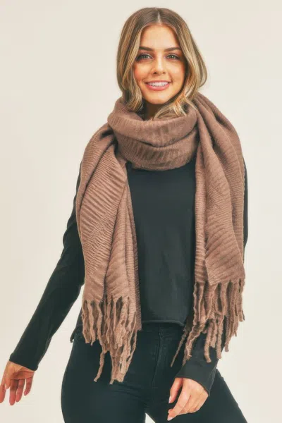 Truedames Solid Pleated Scarf In Brown