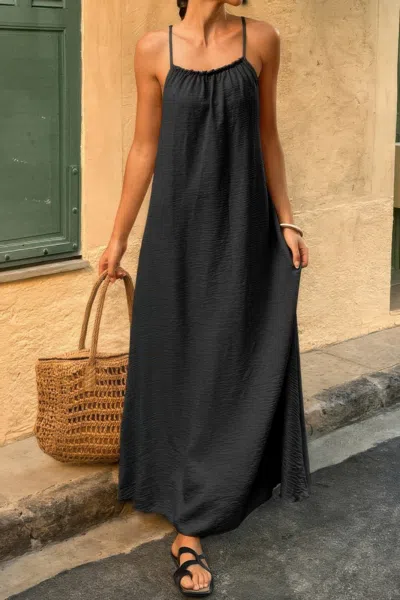Truedames Solid Sleeveless Strap Elastic Neck Midi Loose Dress In Black