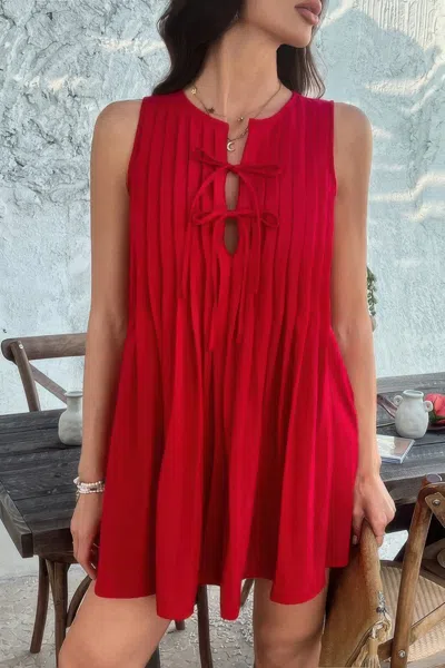 Truedames Solid Tie Knot Pleated Sleeveless Mini Dress In Red
