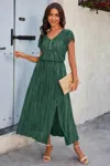Truedames Solid V Neck Button Elastic Waist Pleated Dress In Green