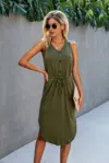 Truedames Solid V Neck Drawstring Waist Curved Hem Dress In Green
