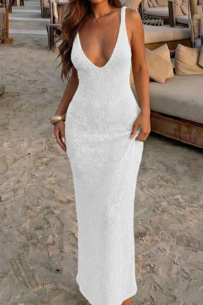 Truedames Solid V Neck Halter Cross Back Maxi Dress In White