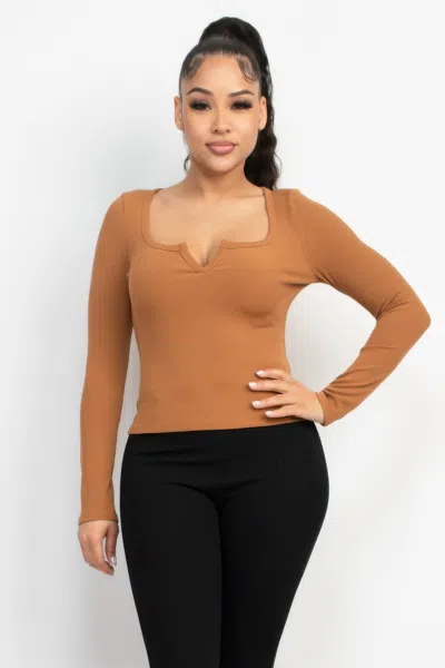 Truedames Solid V-collared Neck Top In Brown