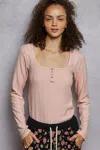 Truedames Square Neck Cropped Knit Top With Curved Hem In Neutral
