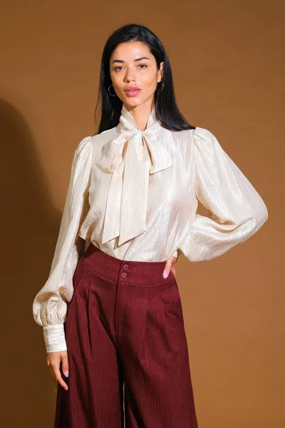 Truedames Stunning Aspect Woven Top In Gold