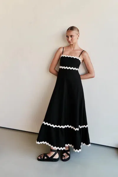 Truedames Summer Solid Color Lace Stitching Elegant Suspender Tube Top Super Pendulum Dress In Black