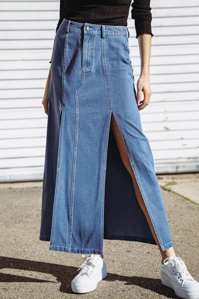 Truedames Sweet Talking Denim Midi Skirt In Blue