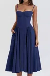 Truedames Sweetheart Neck Ruched Midi Dress In Blue