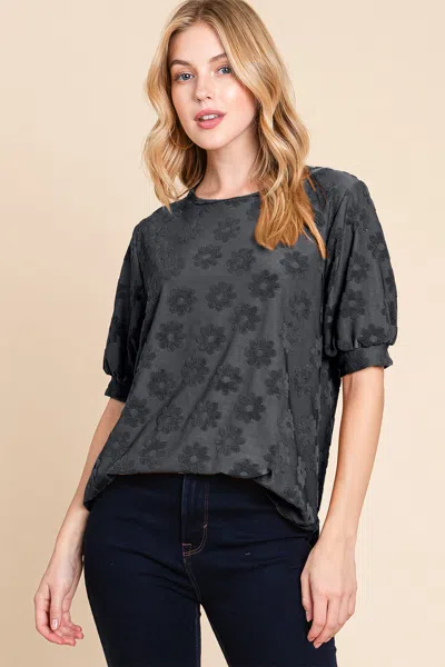 Truedames Textured Floral Pattern Top In Gray