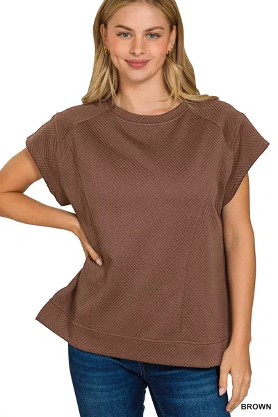 Truedames Textured Knit Jacquard Short Sleeve Top In Brown