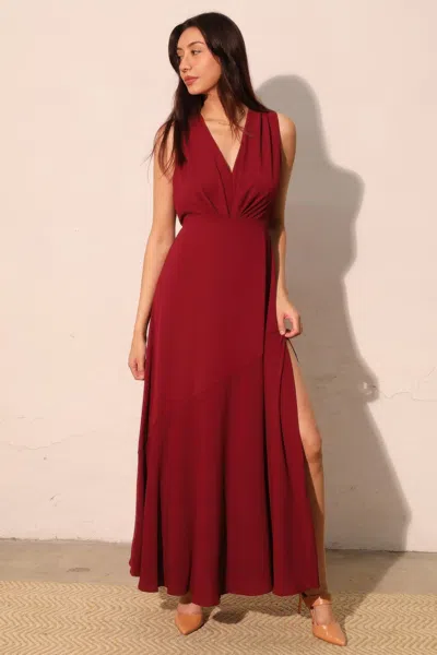 Truedames Textured Solid V-neck Maxi Dress In Red