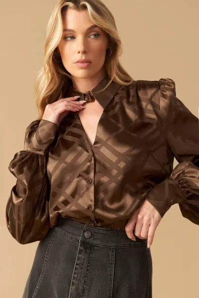 Truedames The Art Of Balance Woven Satin Top In Brown