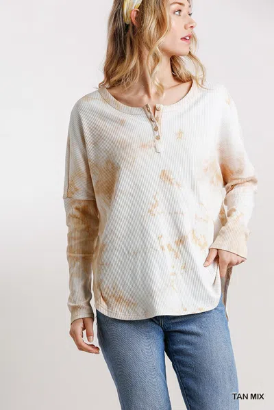 Truedames Tie Dye Round Neck Ribbed Button Front Top With Round Hem In Multi
