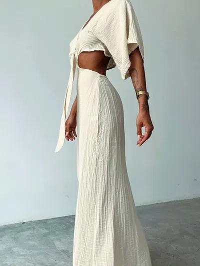 Truedames Tie Front Cutout Maxi Dress In Neutral