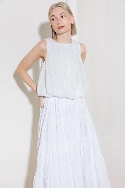 Truedames Timeless With Edge Woven Lace Top In White