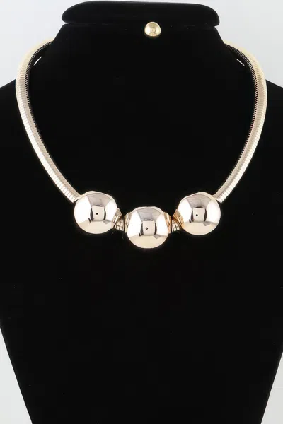 Truedames Triple Shiny Bead Statement Necklace In Gold