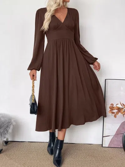 Truedames V-neck Balloon Sleeve Midi Dress In Brown