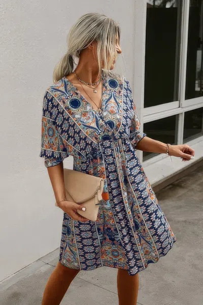 Truedames V Neck Half Sleeve Graphic Swing Dress In Multi
