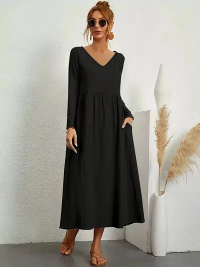 Truedames V-neck Long Sleeve Midi Dress In Black