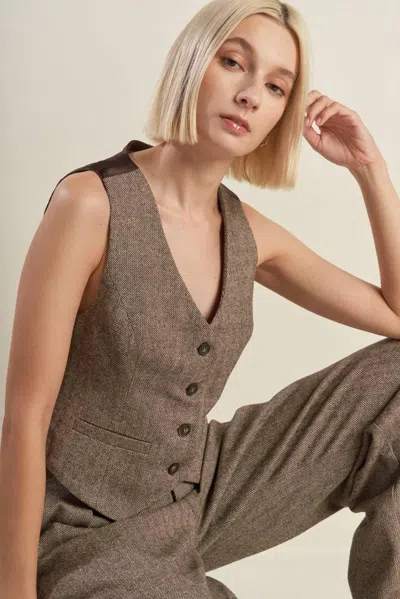 Truedames Vibrant Daze Woven Vest In Brown