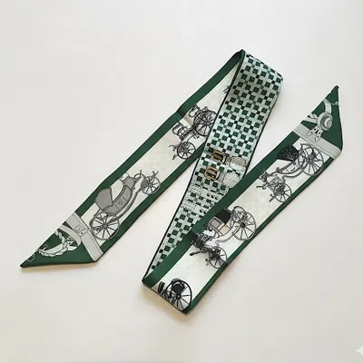 Truedames Vintage Carriage Pattern Printed Twilly Skinny Scarf In Green