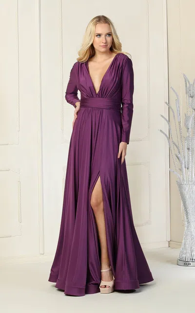 Truedames V-neck Long Sleeve Stretchy Bridesmaids Gown In Burgundy