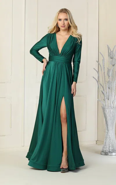 Truedames V-neck Long Sleeve Stretchy Bridesmaids Gown In Green