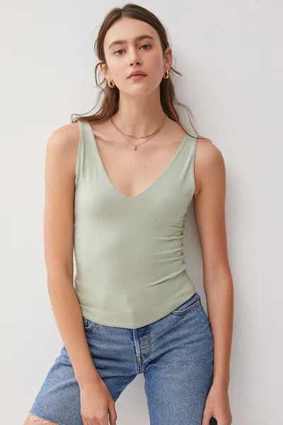 Truedames V-neck Wide Strap Tank In Green