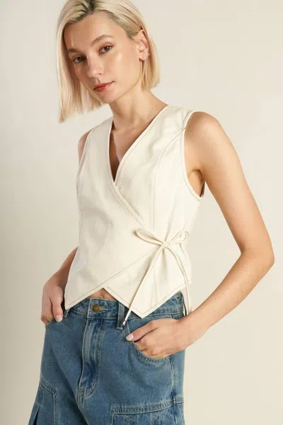 Truedames Watching The Wind Woven Vest In White